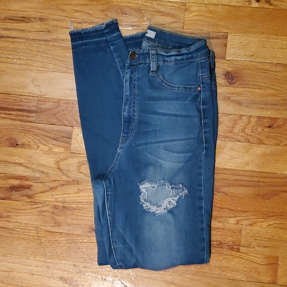 Refuge distressed skinny jeans💋 - Picture 4 of 5